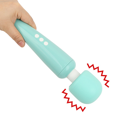 充電式とは思えないほど強力な振動パワーです。さすがに静音性は低いものの、重厚で身体の芯にまで響くドクドクとした振動特性が魅力。