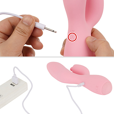 充電は専用ケーブルを本体背面に接続します。フル充電までは約100分、連続稼働は約70分。USB規格2.5のリチウム電池搭載です。