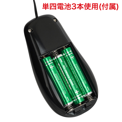 コントローラー裏側のフタを開け、写真の向きに合わせて電池をセットしてください。　※付属の電池は「動作確認用テスト電池」です。