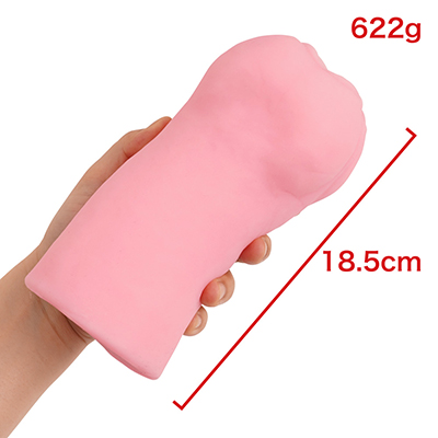 600ｇを超える大ボリューム。挿入長はそこそこありますが手繰り寄せも十分でき、比較的ラクにボディ全体を使えます。　※数値はＮＬＳ実測値