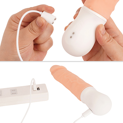 使いやすい、マグネット接続式の充電ケーブルを採用。フル充電までは約160分、連続稼働は約100分と、バッテリーのスタミナも十分です。