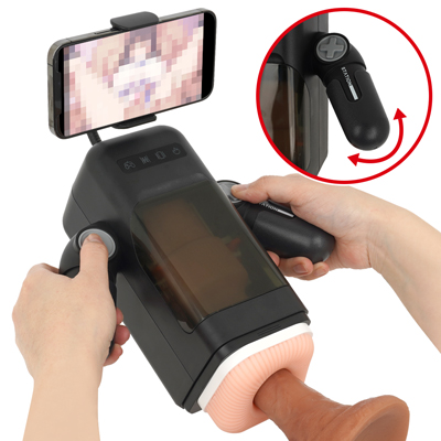 本体のグリップ部分は体勢に合わせて角度を調節できるので、手元を気にせずプレイに集中できます。
