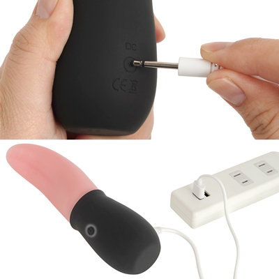 充電はUSB充電式。充電時間は約120分、連続使用時間は約60分です。充電中はライトが点滅します。　※充電完了後もライトは消えません。
