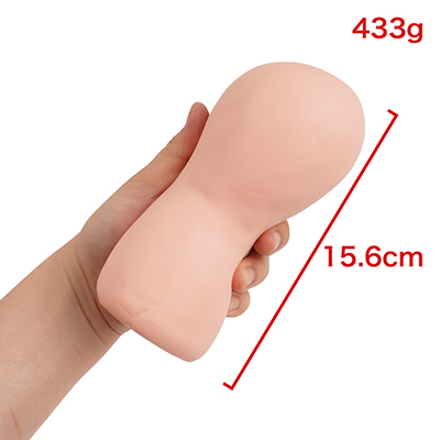 十分な肉厚さを確保しつつ、取り回しも悪くないサイズ。人工皮膚は油分やニオイをほとんど感じないほど快適です。　※数値はＮＬＳ実測値