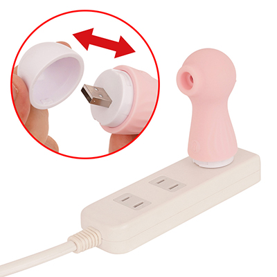 底部のキャップを捻って外すとUSB端子が現れます。フル充電までは約２時間、連続稼働は約60分。このサイズにしては大健闘でしょう。