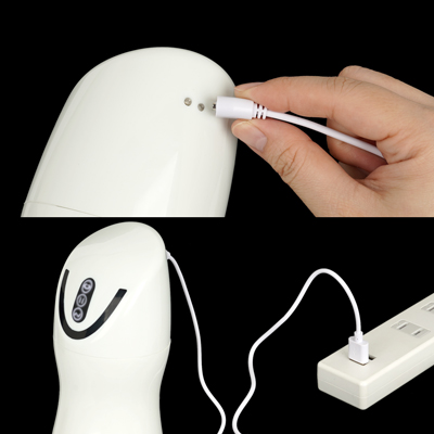 充電はマグネット式USB充電仕様。充電時間は約２時間、連続稼働時間は約１時間です。充電中はライトが点滅します。