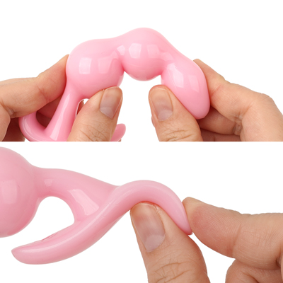 使いやすいサイズと滑らかな素材で作られており、快適で安心感のあるプレイが可能です。
