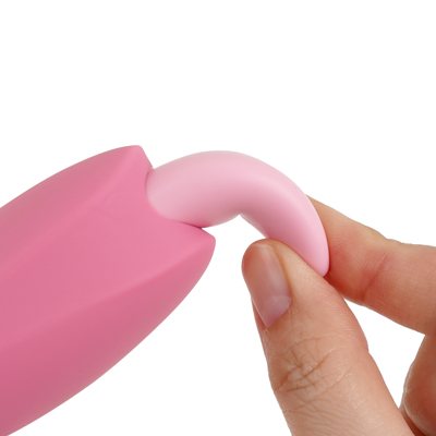 舌は本物のクンニを再現するために、もちもちむにむにの肉厚で柔らかな、ソフトシリコン素材を使用しています。