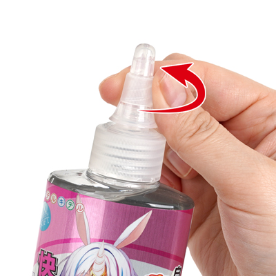 注ぎやすく液漏れしにくいノズルキャップ式。