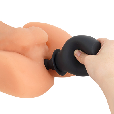 洗浄器具として使うだけでなく、ノズル部分を挿入して、ディルドとしても使用可能です。洗浄しながら快感も得られます。