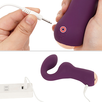 充電時は付属のケーブルを本体のグリップ部分に接続してください。フル充電までは約２時間、連続稼働は約60分というスペックです。
