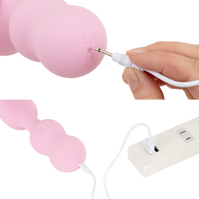 充電はUSB充電式。充電時間は約120分、連続稼働時間は約60分です。充電中はライトが点滅します。