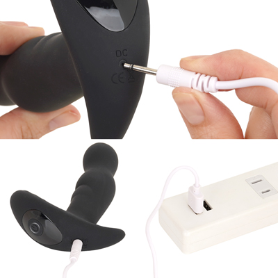 充電はUSB充電式。充電時間は約120分、連続稼働時間は約100分です。充電中はライトが点滅し、充電が完了するとライトが点灯します。