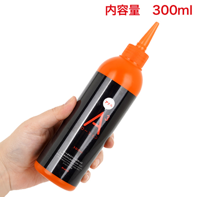注ぎやすく液だれしにくいノズルキャップで、たっぷり使える内容量です。