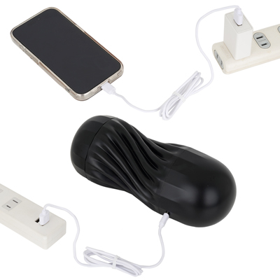 安定した給電が可能でタブレットやスマホなどの充電にも最適です。USB充電式のデンマやローターなど、アダルトグッズの充電にも使用できます。　