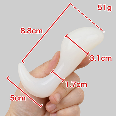 大きく膨らんだヘッドとクビれたネックの寸法差がポイント。軽量なので挿れっぱなしでも苦にならないでしょう。　※数値はＮＬＳ実測値