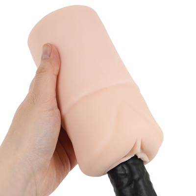 【使用例】奥の方から空気を押し出すように握ると、より密着しバキューム感を高めます。全てを搾り尽くす搾性魔法を思う存分お楽しみください。