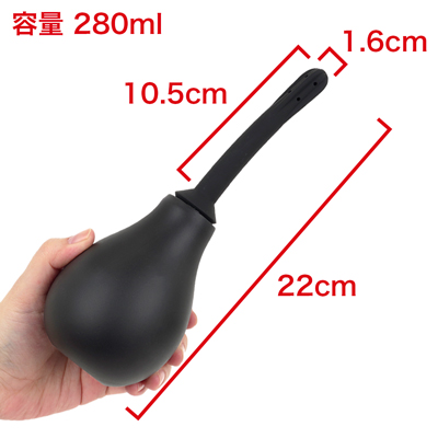 ツルンと簡単に挿入できる細長ノズル。ポンプ容量は280mlで手に収まり持ちやすく、しっかり洗えます。　※数値はＮＬＳ実測値