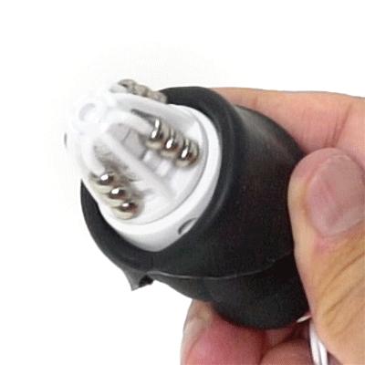 わかりにくいので皮を剥いて中身を出しちゃいました。こんな風に３連パールのドリルユニットがトルクフルに回りつづけます。