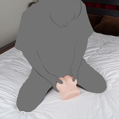 ベッドで腰振りプレイをするには、ちょっと小さすぎる印象。腰振りなら、机の上などに置いて立ってするのがベターかも。
