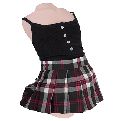 衣装は女児向けから一般Ｓサイズまで対応。好きな服を着せてベッドに座らせたときの興奮と背徳感は、マジで圧倒的です。