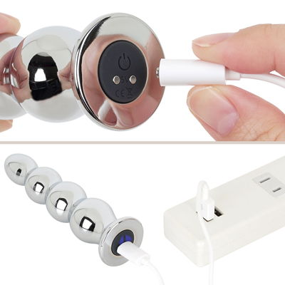 充電はマグネット式USB充電仕様。充電時間は約120分、最大連続稼働時間は約50分です。充電中はボタンが点滅し、満タンになると点灯します。