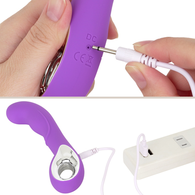 充電はUSB充電式。充電時間は約50分、最大連続稼働時間は約70分です。充電中はボタンが点滅します。