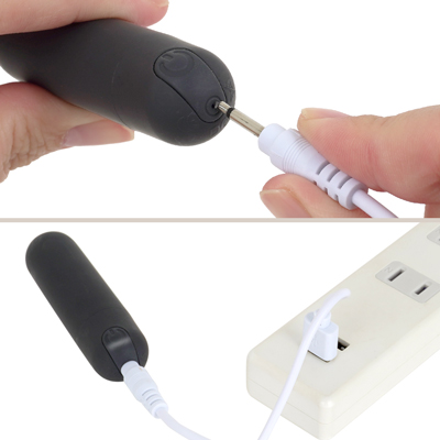充電はUSB充電式。充電時間は約30分、連続稼働時間は約45分です。充電中はボタンが点滅します。