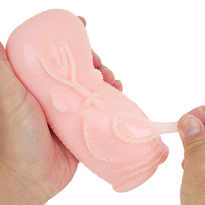 裏返してもこれだけクッキリと加工が残っているので、その存在感は推して知るべし。浅めに浮いたヒダやイボもちゃんと知覚できるレベルです。