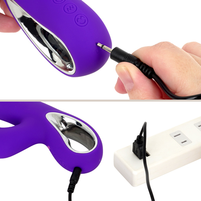 充電はUSB充電式。ライトが点滅するまで差し込んで充電を行ってください。
