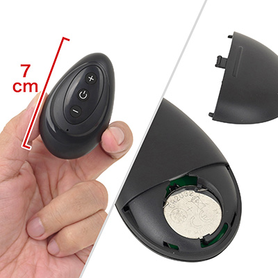 こちらは専用リモコン。電源はCR2032型ボタン電池×１個（付属）で、未開封時は絶縁シートが挟まれています。　※数値はＮＬＳ実測値