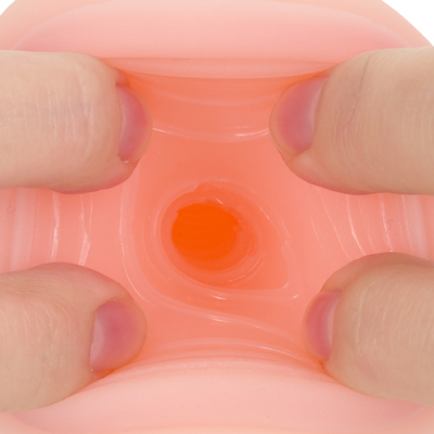 【次女・仁菜】　育ちきったムスコをぱっくりと余すとこなく包み込んでくれる入り口。奥へと進めば、デコボコとした喉マンが竿全体をしっかりと刺激してくれます。