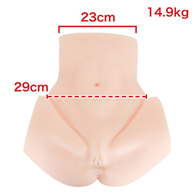 両脚をガバッと開いた大胆ポーズ。約15kgのボディは取り回しに苦労しますが、そのぶん安定感はトップクラス。　※数値はＮＬＳ実測値