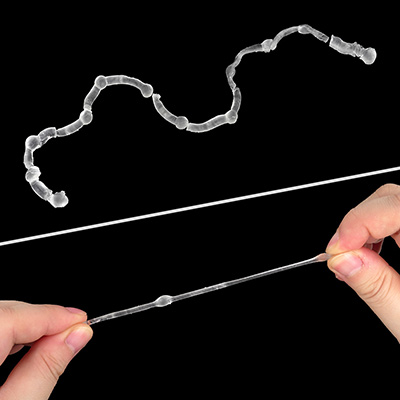 断面撮影後にリングだけ掘り出してみました。こんな具合に長く、伸縮性のあるシリコンリングが穴の周りに巻かれており、独特な刺激を生み出しています。このアイデア、素晴らしいですね。