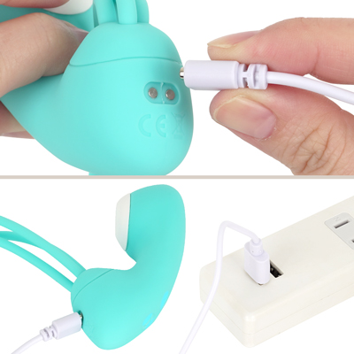 充電はマグネット式USB充電仕様。充電時間は約120分、連続使用時間は約40分です。充電中はボタンが点滅し、満電になると点灯します。