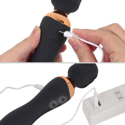 付属のUSB充電ケーブルをDCジャックに差し込んで充電を行ってください。120分の充電で最大60分の連続使用が可能です。充電中はライトが点滅します。