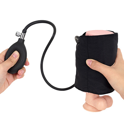 【使用手順３】挿入してからポンピングし、締まり具合を確かめながらプレイします。圧迫＆解放を交互にするだけでも気持ちいいですよ。