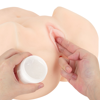 適量を指に取り、膣の中に塗布してください。一人プレイで使うも良し！２人で使うも良し！イランイランの香りが気分を盛り上げます。