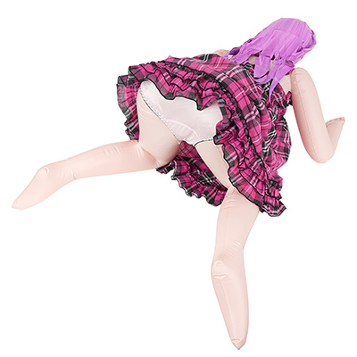コスプレさせても普通に可愛いです。下着も穿けますから、パンツをズラしてハメ倒すプレイも可能。ただし、仰向けは不格好でした…。