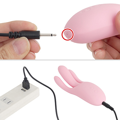 付属の充電ケーブルは本体底部にブッ挿します。フル充電までは約80分、連続稼働は約40分。小型ゆえスタミナ性能は今一歩ですね。