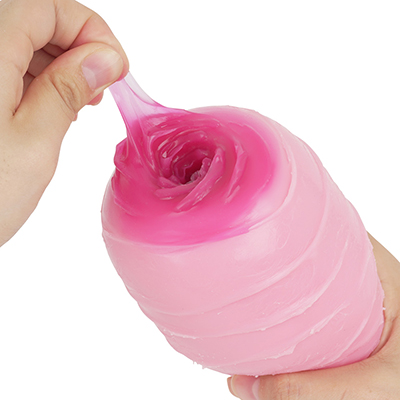 裏返してもヒダの存在感はクッキリ。ポイント配置された赤い素材はコリコリに硬く、ヒダ目の摩擦感も強めです。