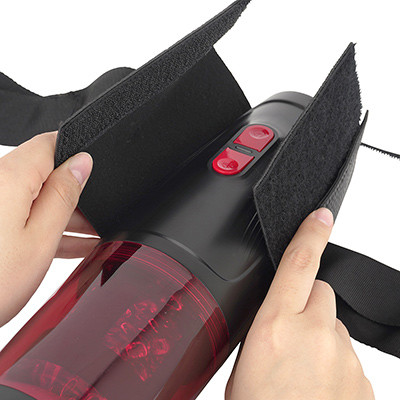 【使用手順１】使用する電動オナホに筒パーツを巻き付けます。サイズに応じて板の向きや装着位置を調整してください。