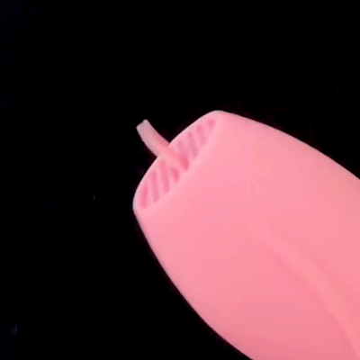 挿入して奥をペロペロしたり、乳首やクリの刺激にも使用できます。