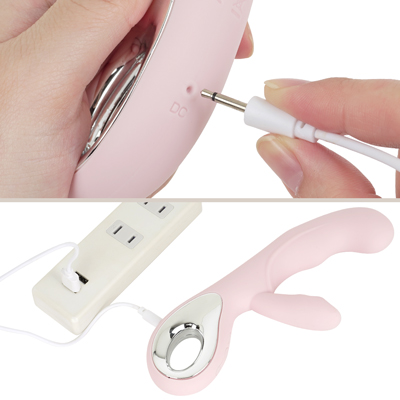 付属のUSB充電ケーブルを使ってライトが点滅するまで差し込んで充電を行ってください。約60分の充電で最大約40分の連続使用が可能です。