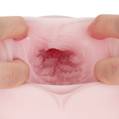 入口から中腹まで、腰を引いても逃さない無数の連続ツブヒダを配置。