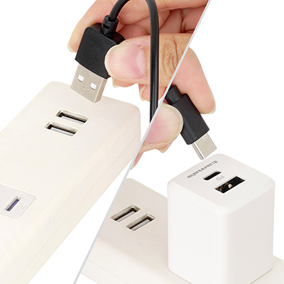 USB-Aは汎用性に優れ、USB-Cは最新ガジェットとの相性が◎。どちらも各種モバイルバッテリーや変換アダプタに対応します。