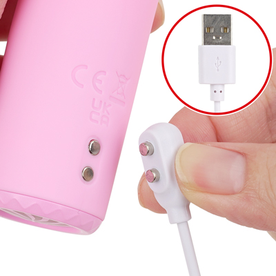 付属のマグネット式USB充電ケーブルを本体のマグネット部分につけて充電を行ってください。約100分の充電で最大約60分の連続使用が可能です。充電中は底面のライトが点滅します。