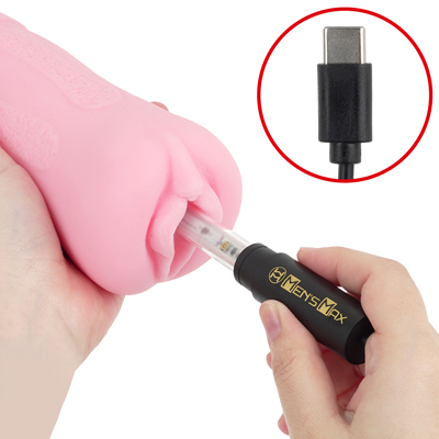 スライドキャップを外し、ローションを入れた状態のホールにセットした後、本製品をUSBポートやUSB電源に差し込んで使用してください。加熱温度は約55度、加熱時間はおよそ５分。温度が上昇しましたら適正温度をキープします。