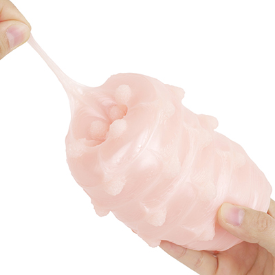 イボ突起ひとつひとつの存在感と弾力が大きく、裏返してもかなり目立ちます。この突起の並びで内部は狭く感じます。