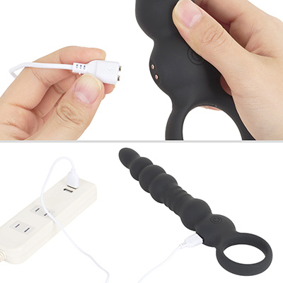 付属のマグネットケーブルを用いるUSB充電式。フル充電までは約２時間、連続稼働は約60分です。